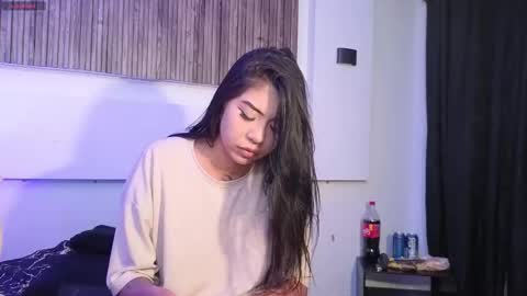 Snapshot of aron_gomez chatting on September 2025 06:04:02 AM aron online show from September 2025 06:04:02 AM