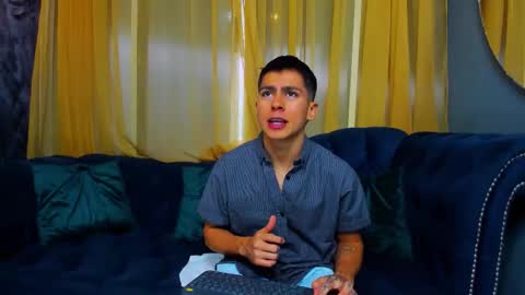 aron_pulse online show from February 2026 01:26:02 PM