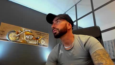 AronGrant online show from October 2025 09:17:04 AM