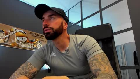 AronGrant online show from November 2025 10:10:02 AM