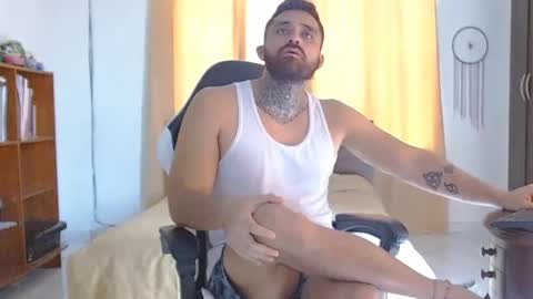 Snapshot of aronmiller404 chatting on December 2024 08:02:02 PM aronmiller online show from December 2024 08:02:02 PM