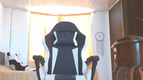 Snapshot of aronmiller404 chatting on January 2025 02:17:02 PM aronmiller online show from January 2025 02:17:02 PM