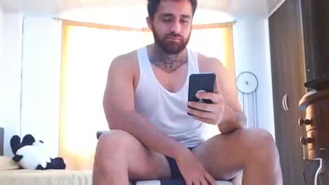 Snapshot of aronmiller404 chatting on February 2025 01:48:02 PM aronmiller online show from February 2025 01:48:02 PM