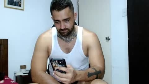 Snapshot of aronmiller404 chatting on September 2025 09:40:02 PM aronmiller online show from September 2025 09:40:02 PM