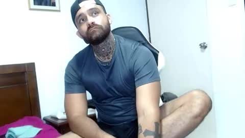 Snapshot of aronmiller404 chatting on October 2025 02:15:02 PM aronmiller online show from October 2025 02:15:02 PM