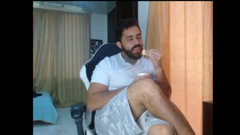 Snapshot of aronmiller404 chatting on November 2025 08:31:01 PM aronmiller online show from November 2025 08:31:01 PM