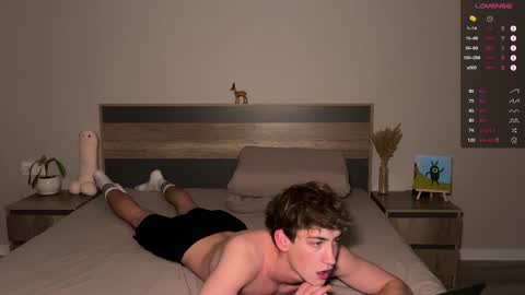 Snapshot of aronyou_win chatting on November 2025 03:33:01 PM Aron and Phil solo online show from November 2025 03:33:01 PM