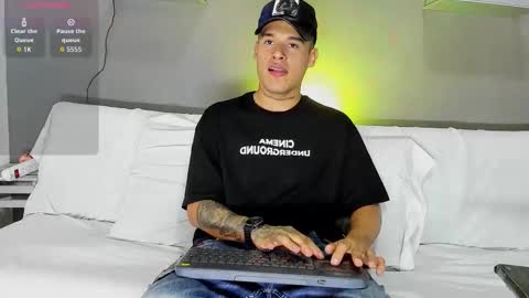 Snapshot of aroon_fit chatting on February 2026 09:22:01 PM AROON HOT online show from February 2026 09:22:01 PM