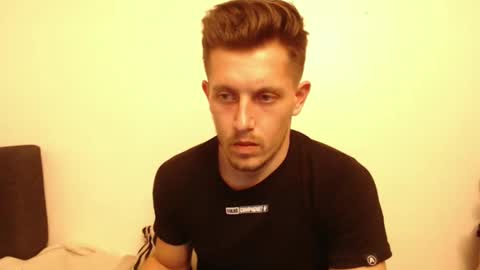 Snapshot of arromwilliam90 chatting on December 2024 08:16:01 PM arromwilliam90 online show from December 2024 08:16:01 PM