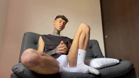   online show from March 2025 02:08:02 PM