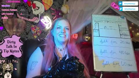 ArtsyHeartsyy online show from November 2025 02:32:01 AM