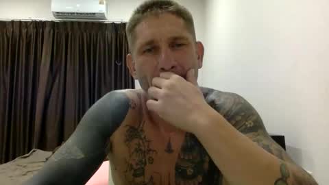 Lucash413 online show from May 2026 12:59:01 PM
