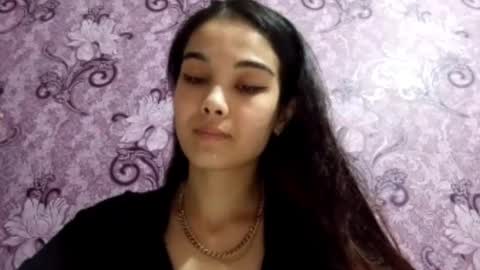 Amina online show from December 2025 08:28:02 PM