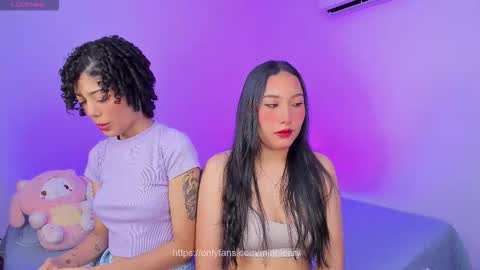 Ariana and Kelsieh online show from November 2025 05:34:02 PM