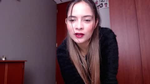 ximena online show from September 2025 07:49:01 PM