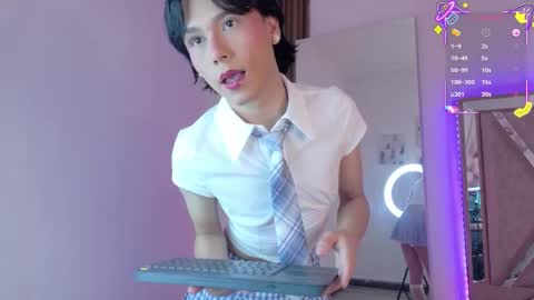 Ash Femboy online show from October 2025 09:38:01 PM