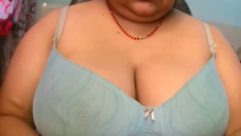 Snapshot of asha3388 chatting on December 2025 04:11:02 AM SONI online show from December 2025 04:11:02 AM