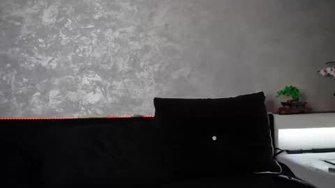 Asha online show from February 2025 02:01:01 AM