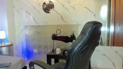 Snapshot of asher_lux chatting on February 2026 05:14:01 PM Asher online show from February 2026 05:14:01 PM