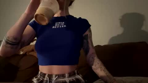 Snapshot of ashleetoocute chatting on February 2026 06:12:02 PM ash online show from February 2026 06:12:02 PM