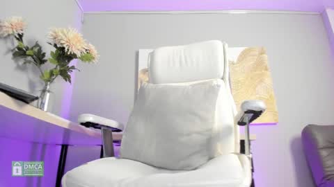 Ashley online show from February 2025 10:20:02 AM