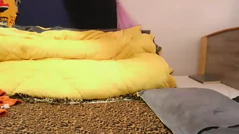 ashlery  online show from November 2025 05:17:02 AM