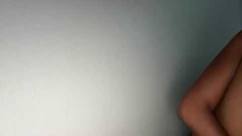 Snapshot of ashley865944 chatting on April 2026 12:08:01 AM ashley865944 online show from April 2026 12:08:01 AM