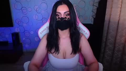 Snapshot of ashley__cooper__ chatting on November 2025 04:33:01 AM Yasmina online show from November 2025 04:33:01 AM