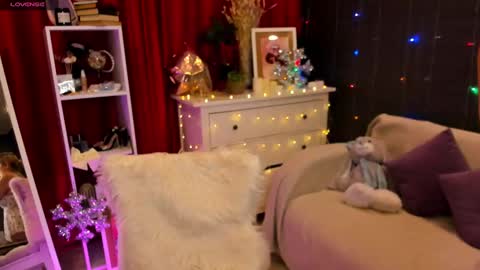 Snapshot of ashley__rous chatting on December 2024 01:51:01 AM Ashley online show from December 2024 01:51:01 AM