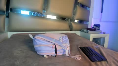 ashley_js online show from December 2025 06:43:02 AM