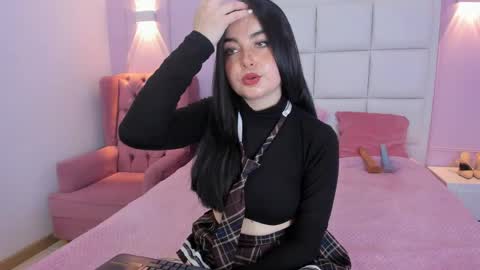 Snapshot of ashley_petit chatting on May 2026 01:07:01 PM ashley_petit online show from May 2026 01:07:01 PM