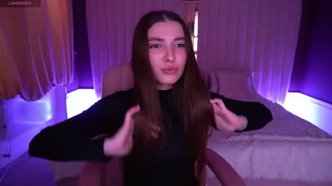 ashleybaee online show from November 2025 01:11:02 PM