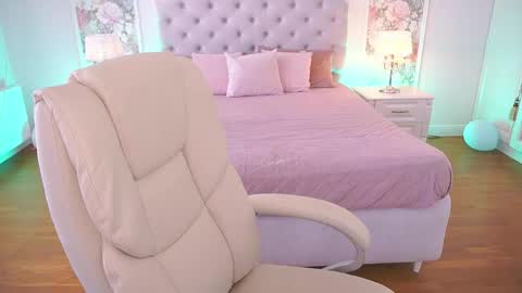 ashleybaee online show from May 2026 10:55:01 AM