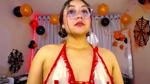 Ashlei Evanz online show from October 2025 04:57:01 AM