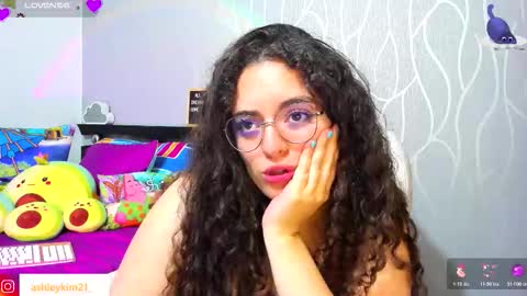 .. Ashley .. online show from December 2025 01:56:02 AM