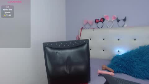 Ashley online show from November 2025 10:35:01 PM