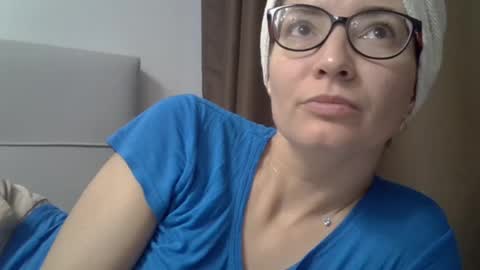 Ashley online show from October 2025 05:55:02 AM