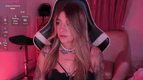 Ashley Lauren online show from December 2025 04:29:02 AM