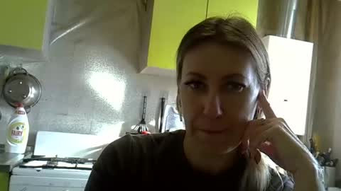 Snapshot of ashleyxhoney chatting on March 2026 07:25:01 AM AshleyXHoney online show from March 2026 07:25:01 AM