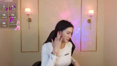 Snapshot of ashleyy__fox chatting on April 2026 07:41:01 PM Hi Im Ashley Dont forget to follow me to have me close to you online show from April 2026 07:41:01 PM