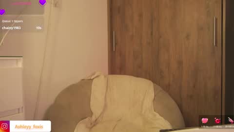 Snapshot of ashleyyfox_ chatting on June 2026 02:06:01 AM Ashley Fox online show from June 2026 02:06:01 AM