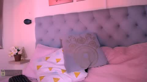 Snapshot of ashlie_dixon1 chatting on January 2025 09:29:01 PM Ashlie online show from January 2025 09:29:01 PM