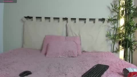 Snapshot of ashly_jones_ chatting on September 2025 04:23:01 AM ashly_jones_ online show from September 2025 04:23:01 AM