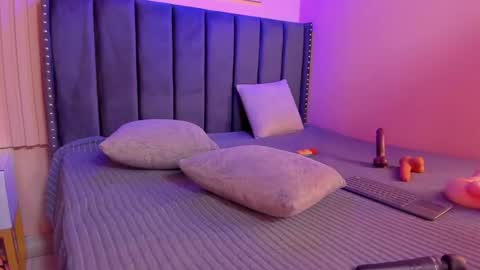 Snapshot of ashlye_miller_ chatting on January 2025 07:06:02 AM ashlye_miller_ online show from January 2025 07:06:02 AM