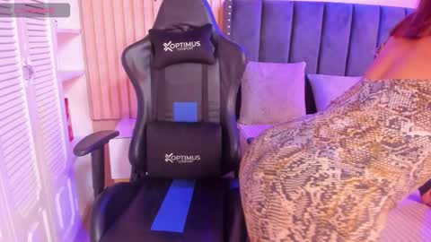 Snapshot of ashlye_miller_ chatting on March 2025 04:15:02 AM ashlye_miller_ online show from March 2025 04:15:02 AM
