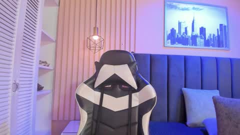 ashlye_miller_ online show from November 2025 04:00:02 AM