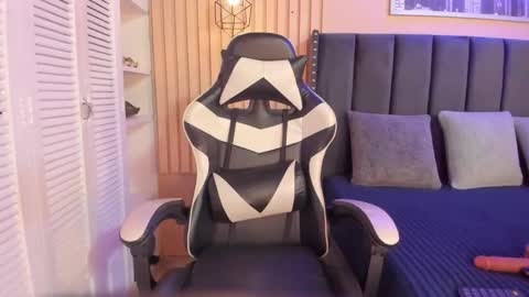 ashlye_miller_ online show from November 2025 04:12:02 AM