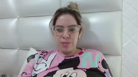 Snapshot of ashlymoon chatting on December 2024 12:52:01 AM AshlyMoon online show from December 2024 12:52:01 AM