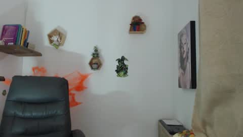 Snapshot of ashlyn_brooke1 chatting on October 2025 12:42:02 AM Sarah .3 hello guys .im love online show from October 2025 12:42:02 AM