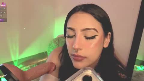 Snapshot of ashlynnlowe_ chatting on November 2025 07:46:02 PM Ash online show from November 2025 07:46:02 PM